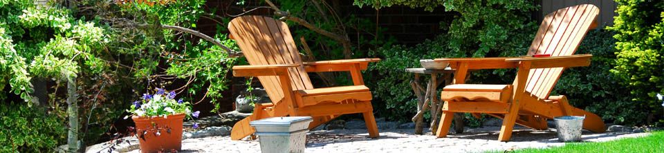 Chaises Adirondack et autres meubles de patio en bois